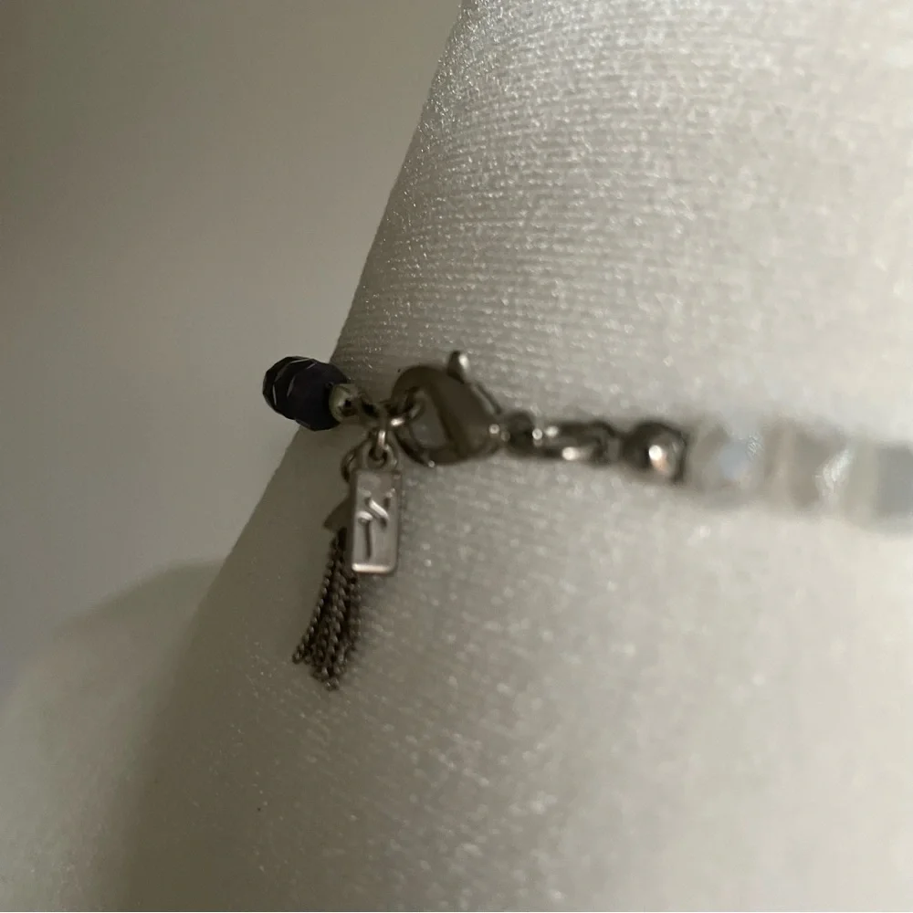 Vera Wang Silver Lariat Necklace with Blue, Grey, and Clear Beads - Picture 4 of 7